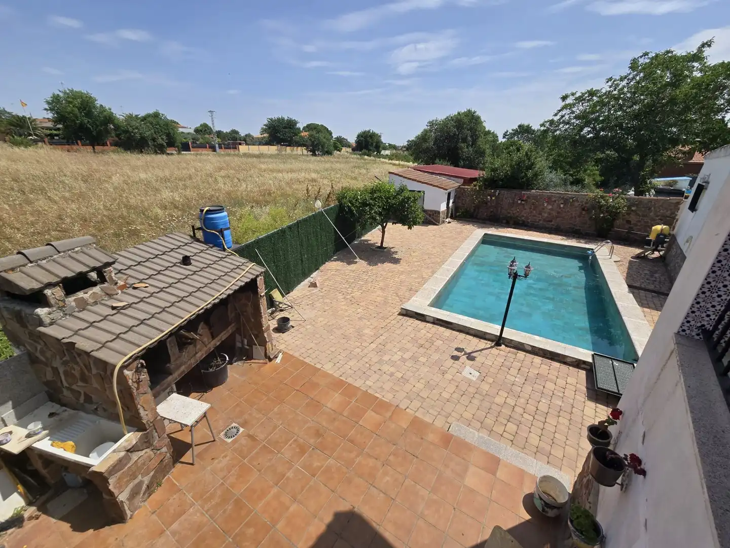 Schwimmbecken von Haus oder Chalet zum Verkauf in Yuncos mit Klimaanlage
