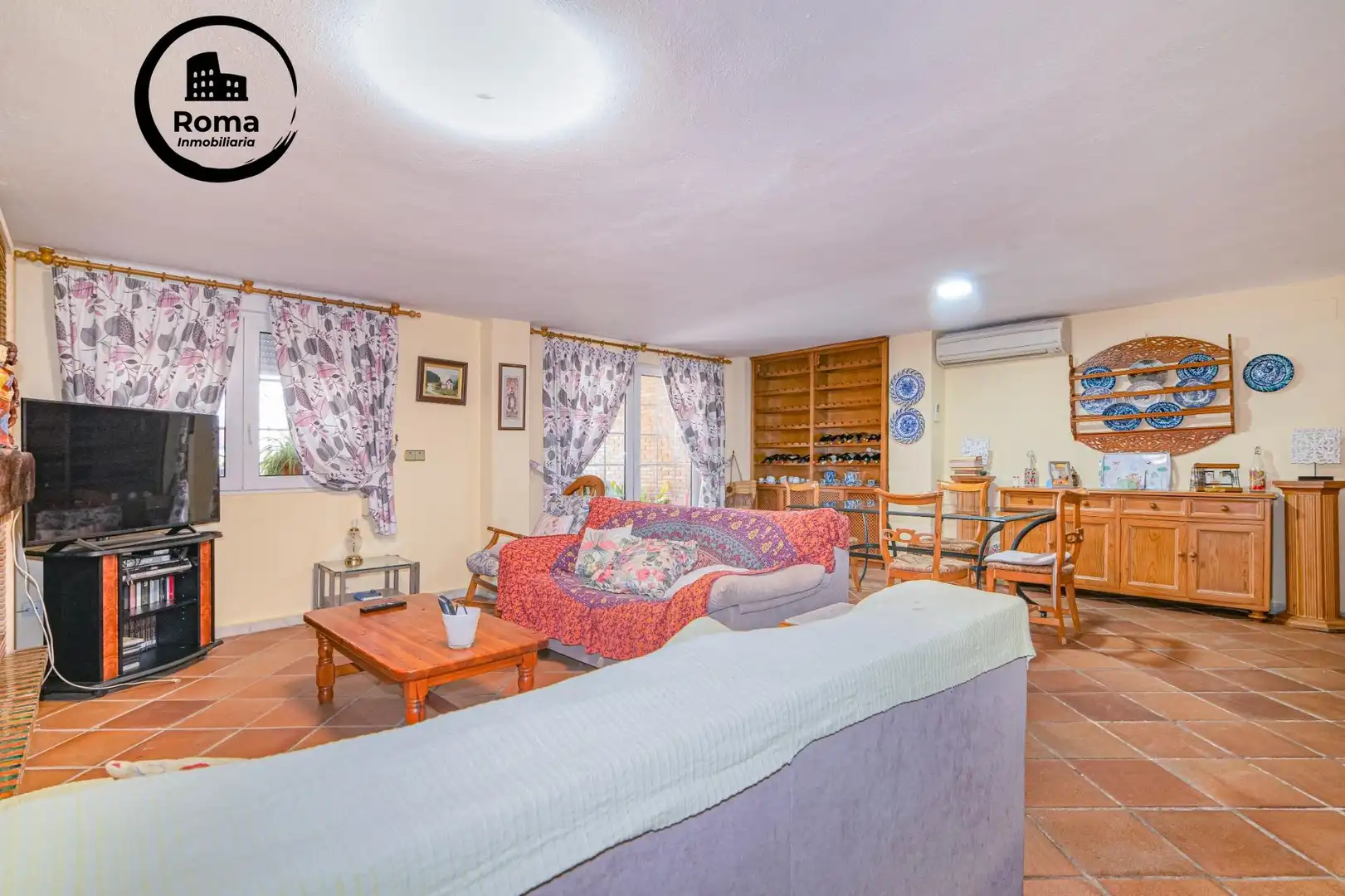 Sala de estar de Casa o chalet en venta en La Zubia con Calefacción, Jardín privado y Terraza