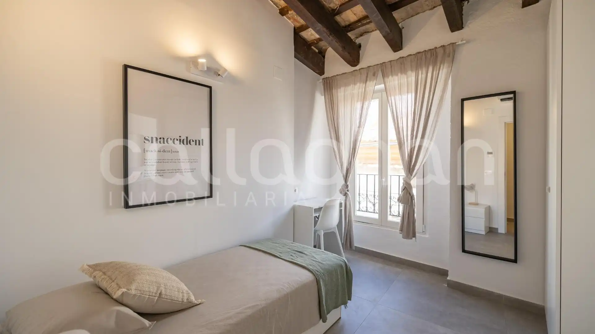 Dormitori de Edifici en venda en  Valencia Capital