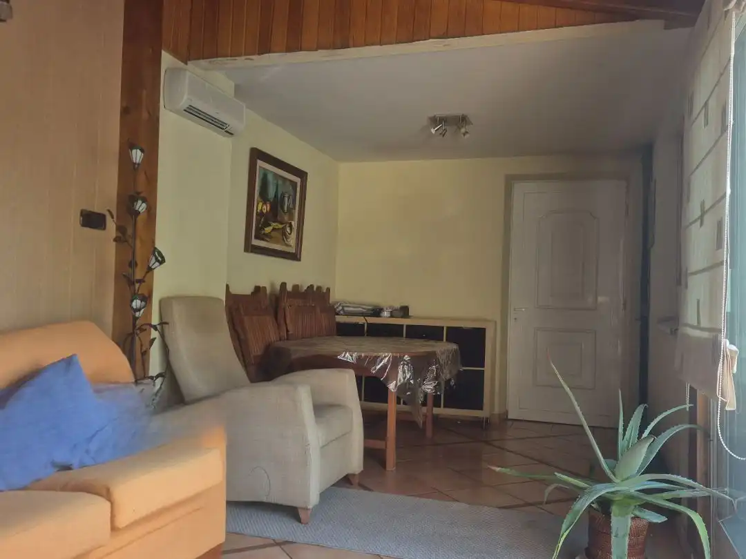 Sala d'estar de Casa o xalet en venda en Quintanilla Vivar amb Aire condicionat, Calefacció i Jardí privat