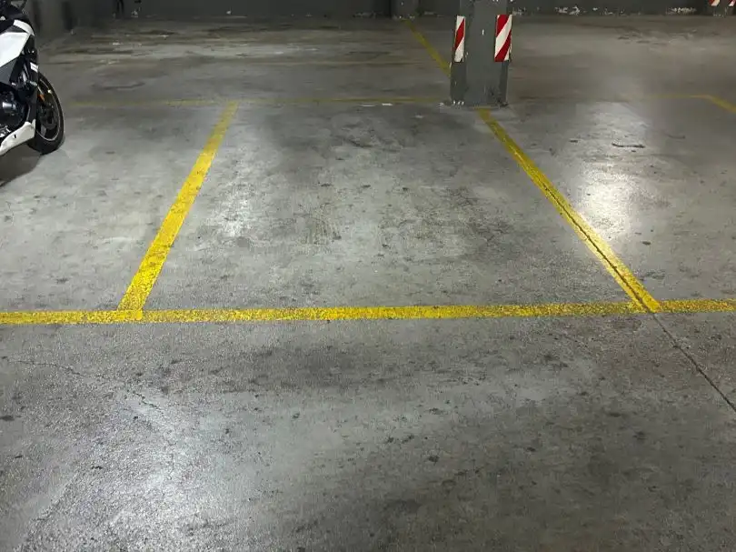 Einzelparkplatz zur Miete in Enric Granados 24, imagen 2