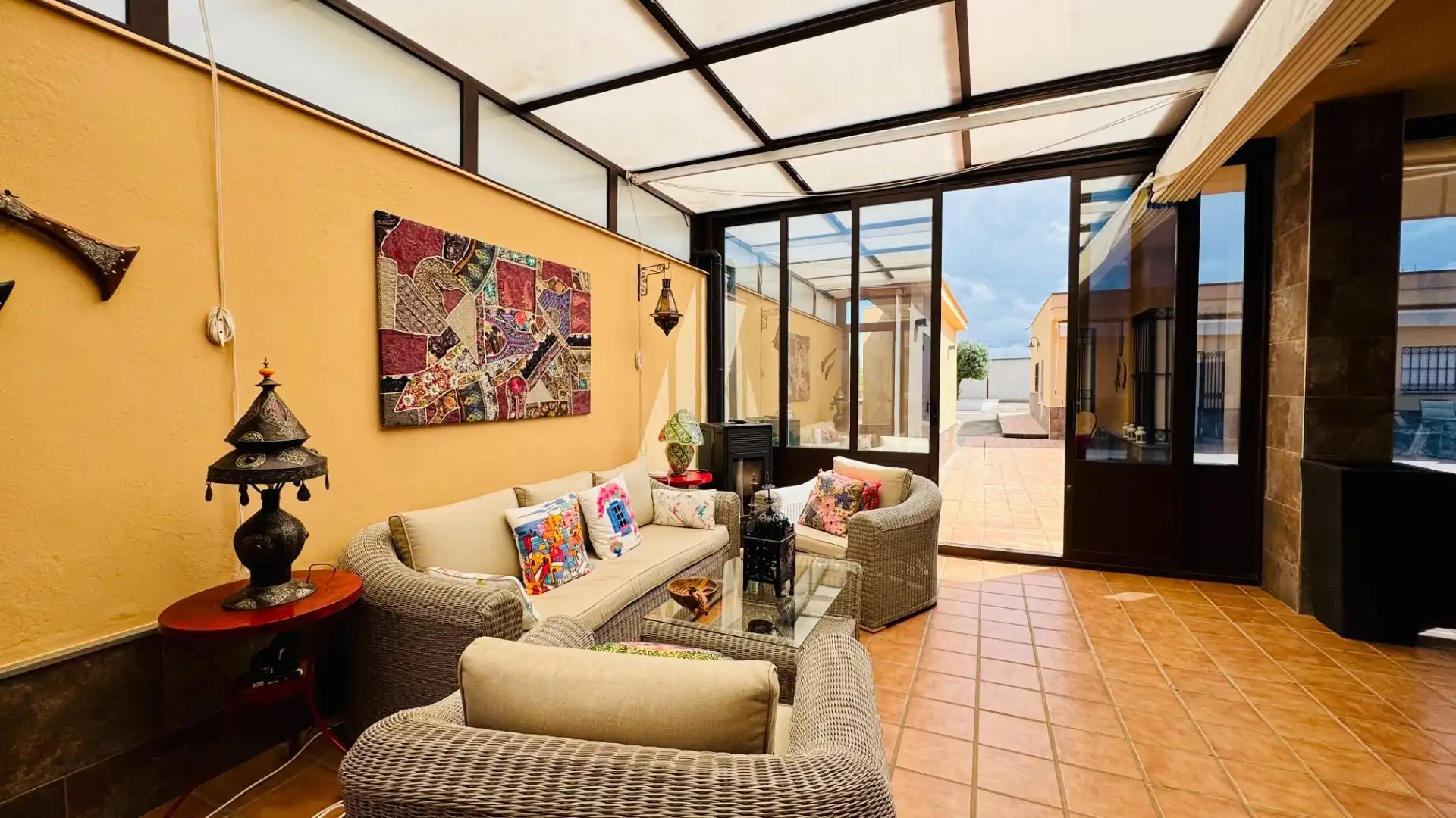 Terrassa de Casa o xalet en venda en Alcalá de Guadaira amb Aire condicionat, Jardí privat i Terrassa