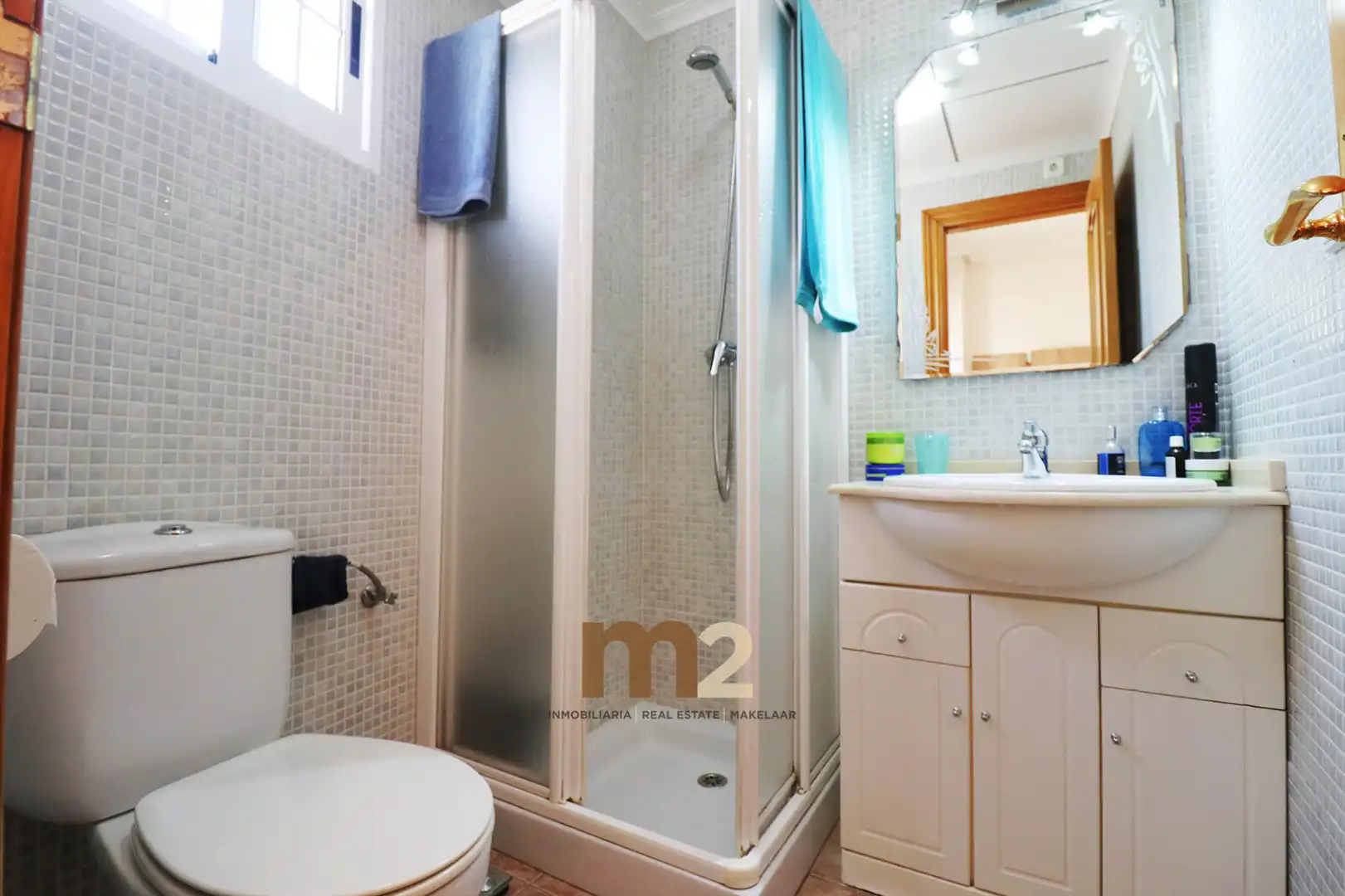 Badezimmer von Wohnungen zum Verkauf in Guardamar del Segura mit Klimaanlage, Heizung und Terrasse