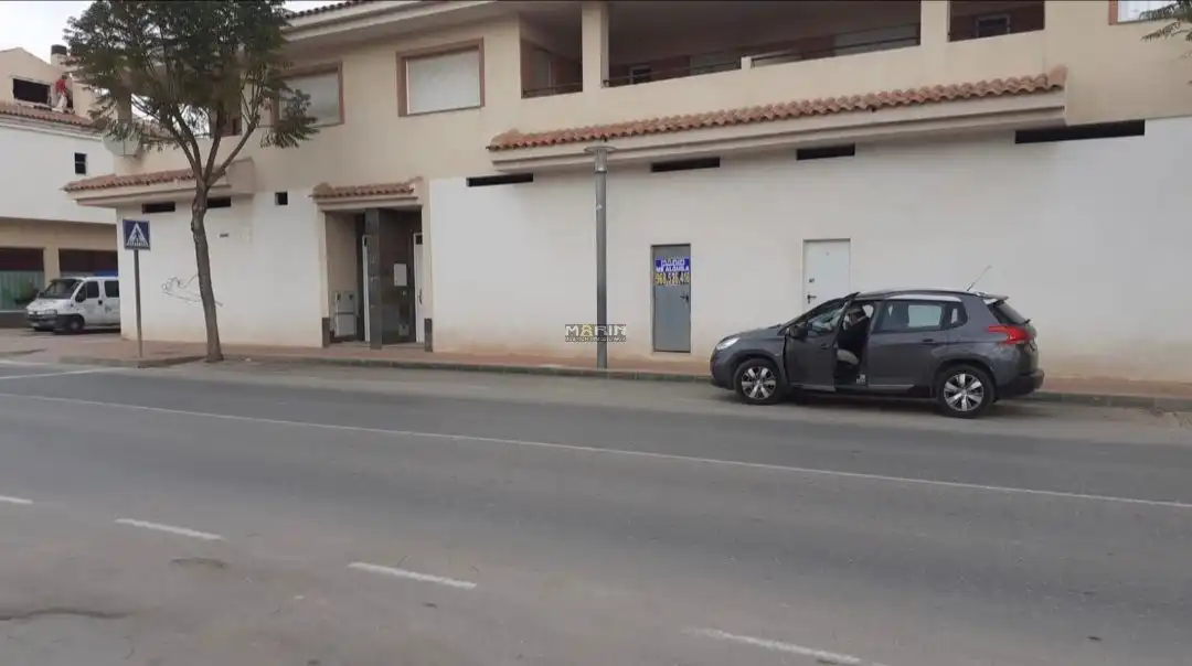 Local comercial de lloguer a Avenida Baltasar Garzón, imagen 2