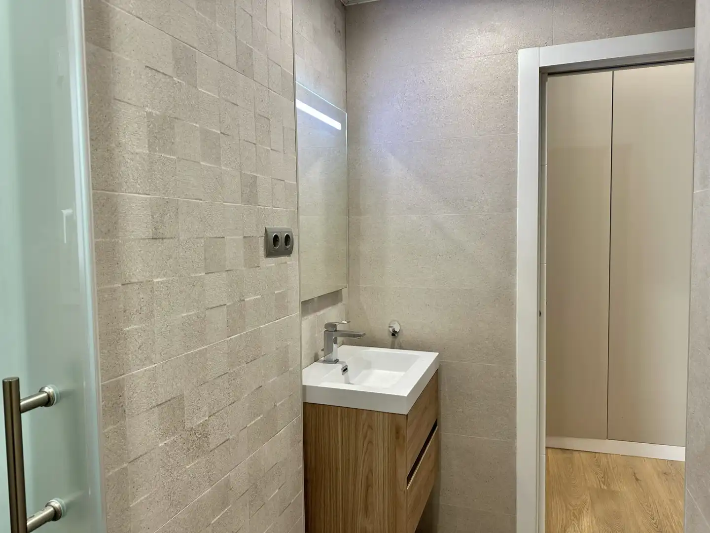 Bathroom of Flat for sale in Vilanova i la Geltrú  with Air Conditioner, Heating and Private garden