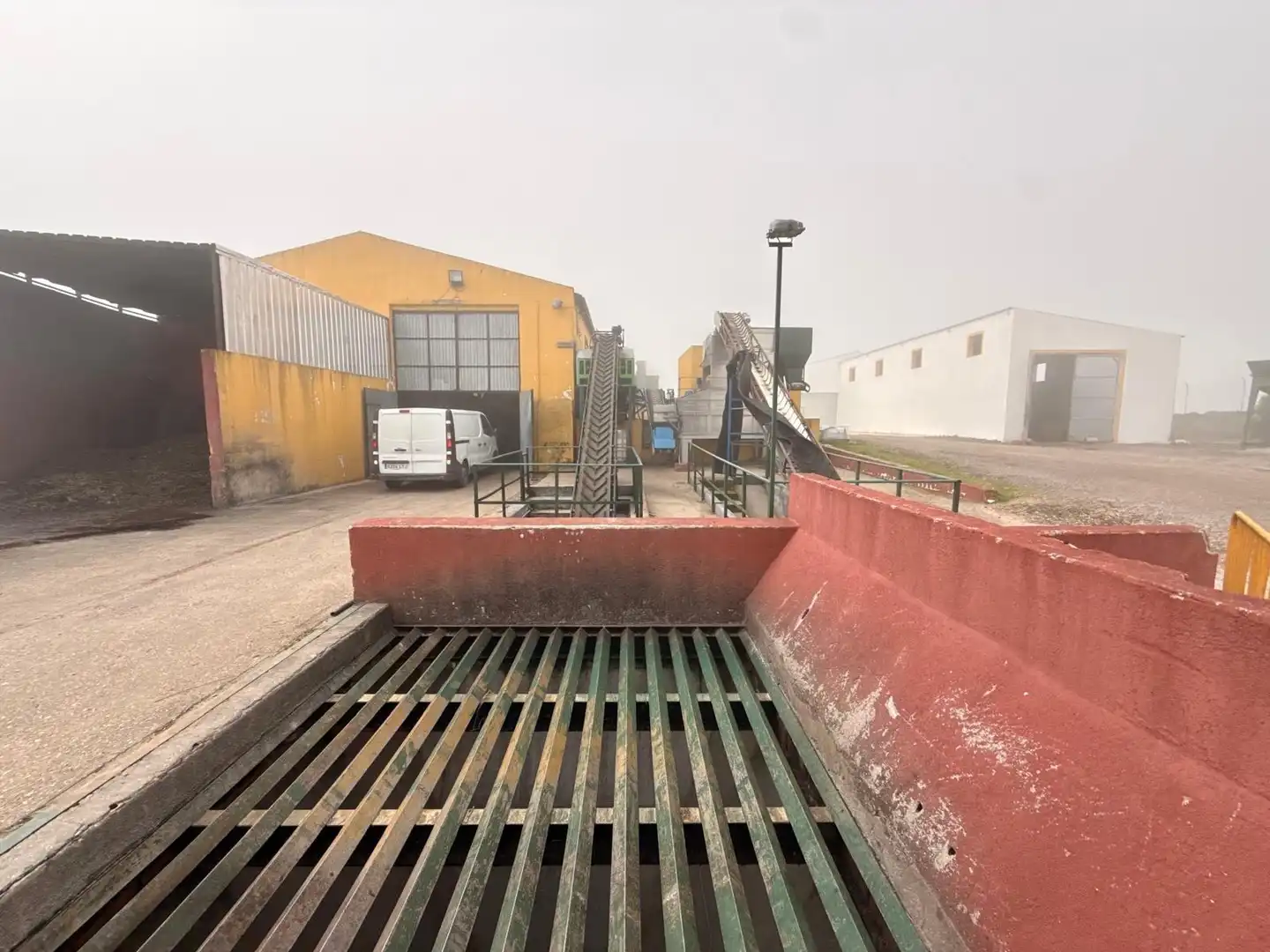 Vista exterior de Nave industrial en venta en Olías del Rey