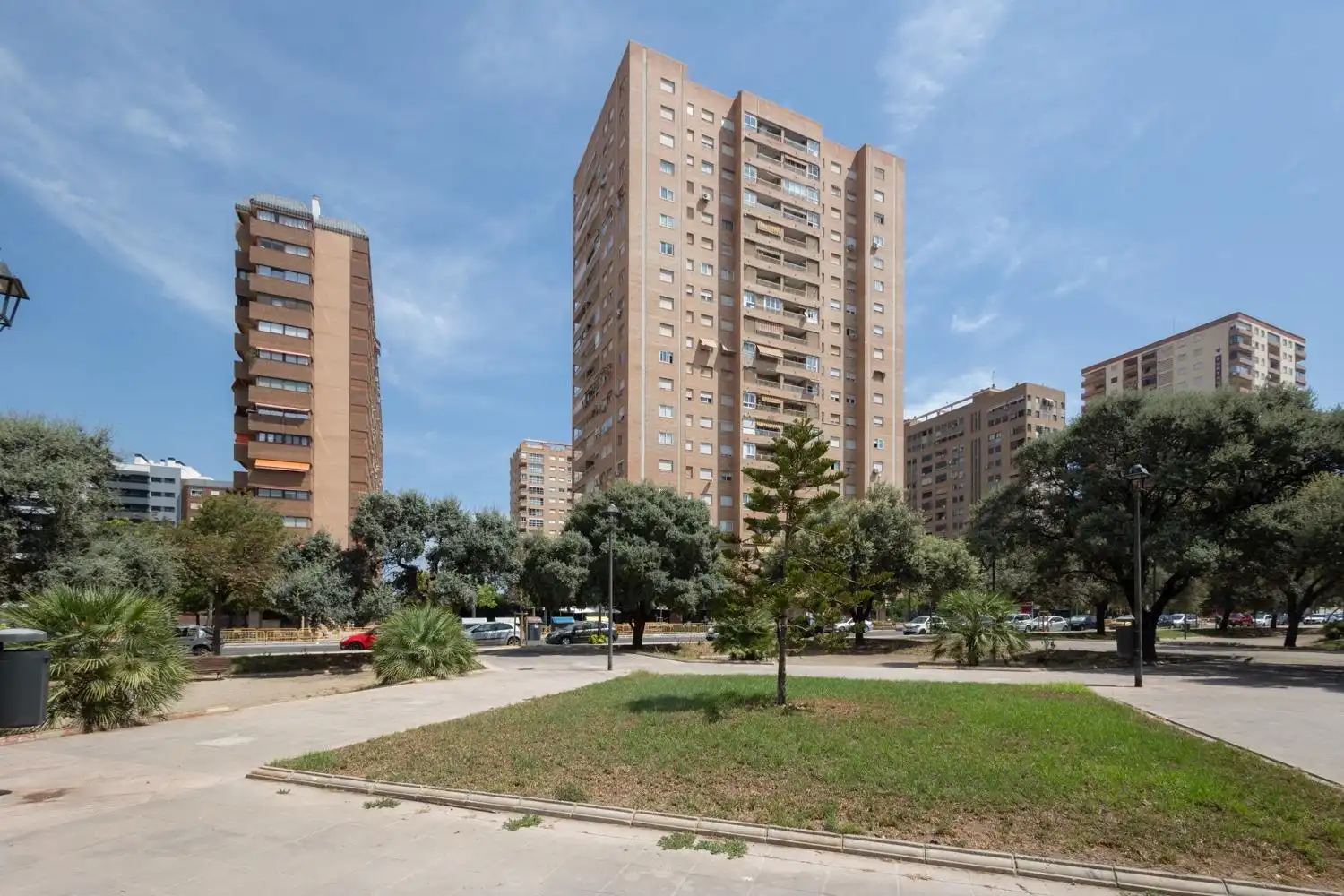 Vista exterior de Pis per a compartir en Valencia amb Aire condicionat, Calefacció i Balcó