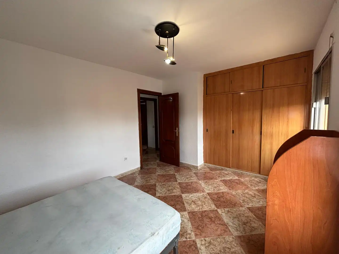 Dormitori de Pis en venda en Málaga amb Jardí privat i Moblat