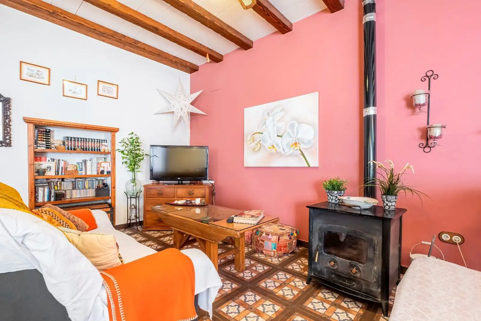 Sala d'estar de Casa o xalet en venda en El Pinós / Pinoso amb Calefacció, Terrassa i Traster