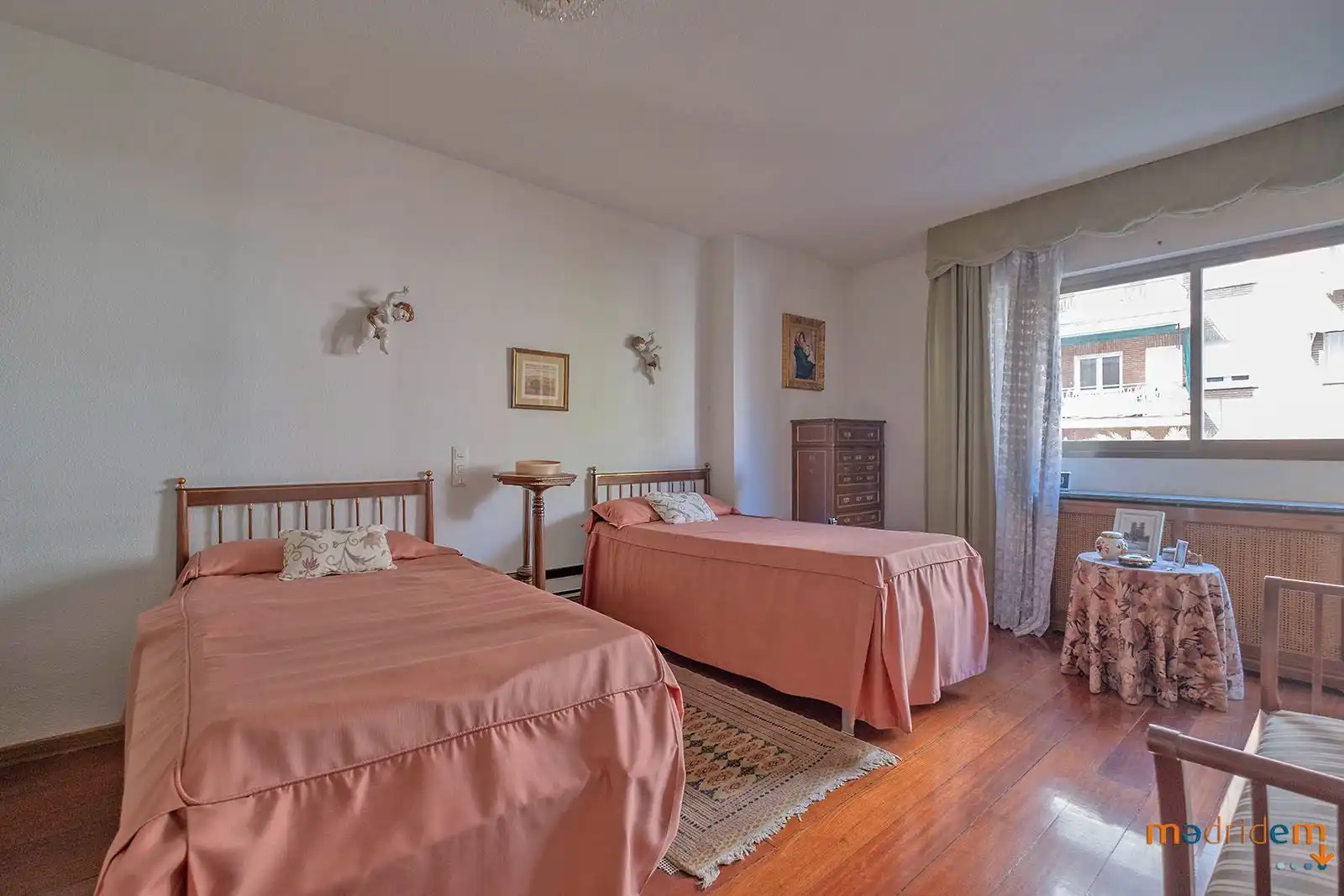 Bedroom of Apartments for sale in Madrid  with Air Conditioner, Heating and Private garden