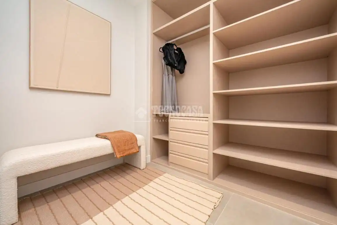 Habitación de Piso en venta en Madrid con Aire acondicionado y Amueblado