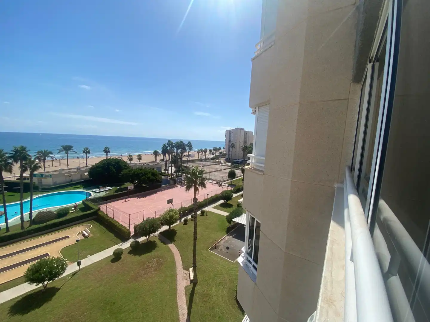 Vista exterior de Piso de alquiler en Alicante / Alacant con Amueblado, Horno y Lavadora