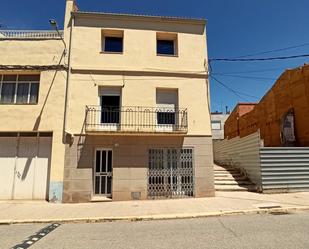 Vista exterior de Casa adosada en venda en Bell-lloc d'Urgell amb Calefacció