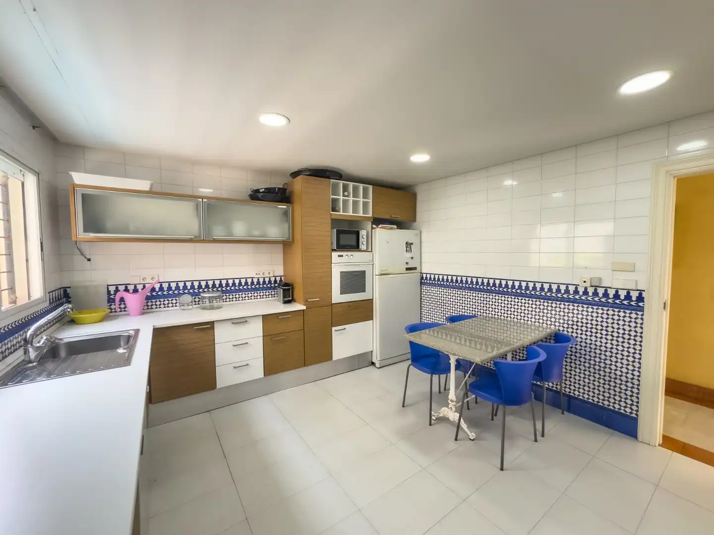 Kitchen of Duplexes for rent in Santa Pola  with Air Conditioner, Private garden and Terrace