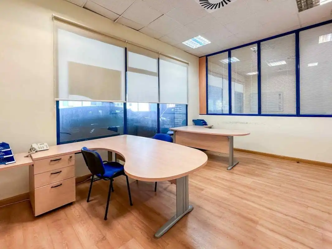 Bureau avec ascenseur à vendre à Calle de Isabel Colbrand, imagen 36