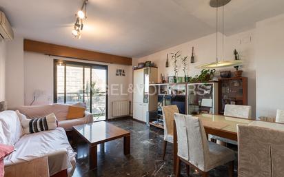 Sala d'estar de Apartament en venda en  Valencia Capital amb Aire condicionat i Balcó