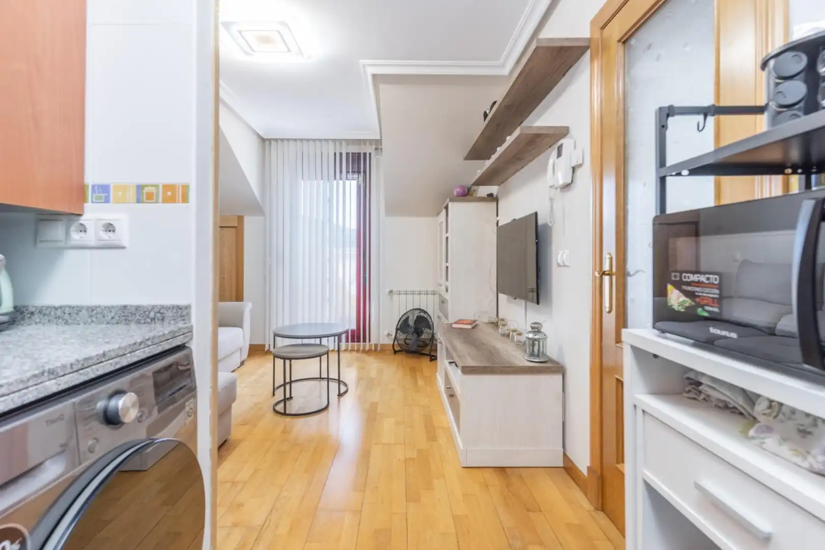 Piso con terraza en venta en Calle CARBAYU EL 3, imagen 9