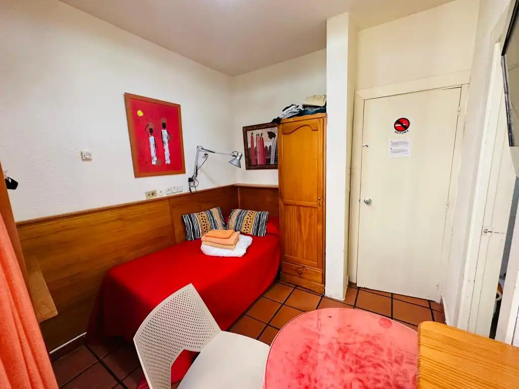 Estudio de alquiler en Calle Capuchinas, 8, Centro - Sagrario