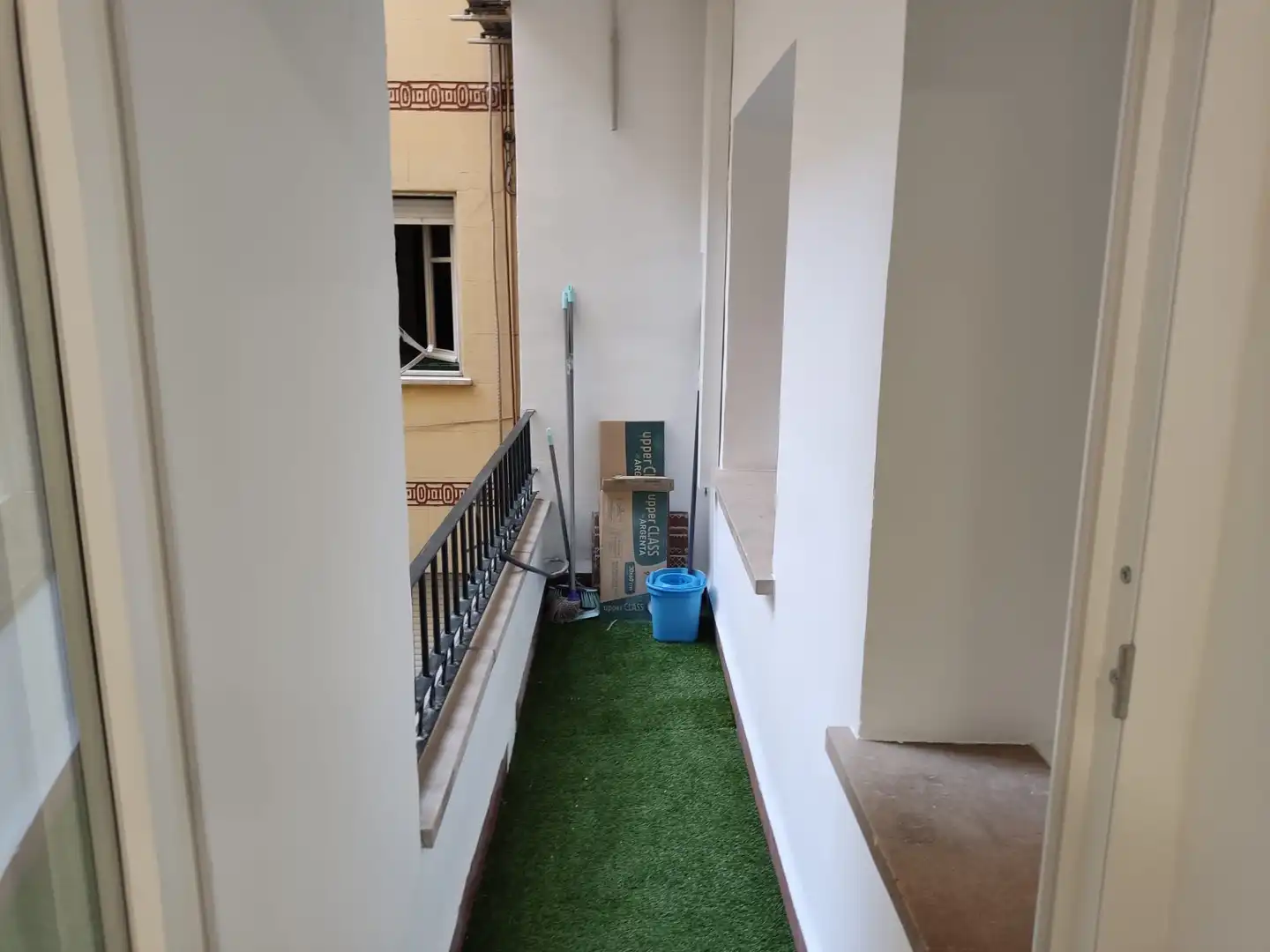 Balcony of Flat for share in Madrid  with Heating, Furnished and Oven