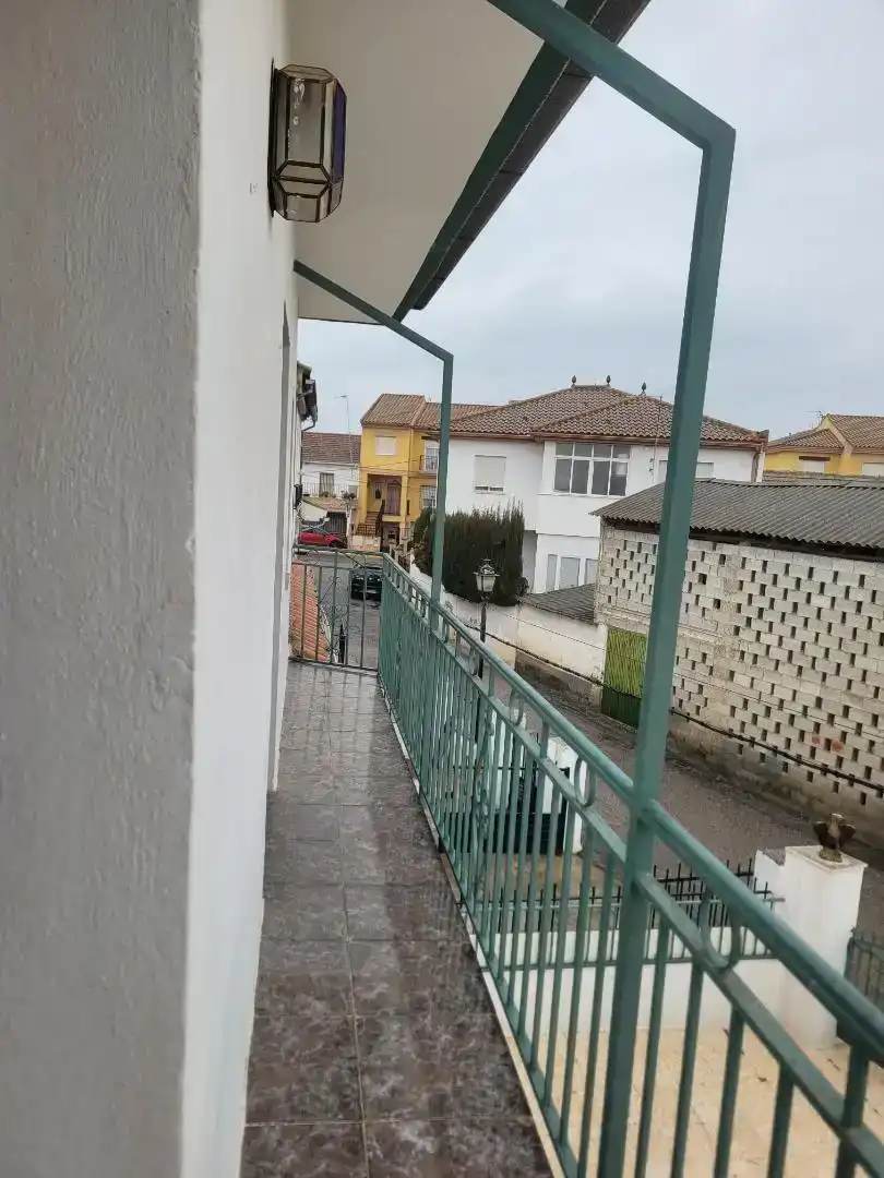 Vista exterior de Casa o xalet en venda en Fuente Vaqueros amb Balcó