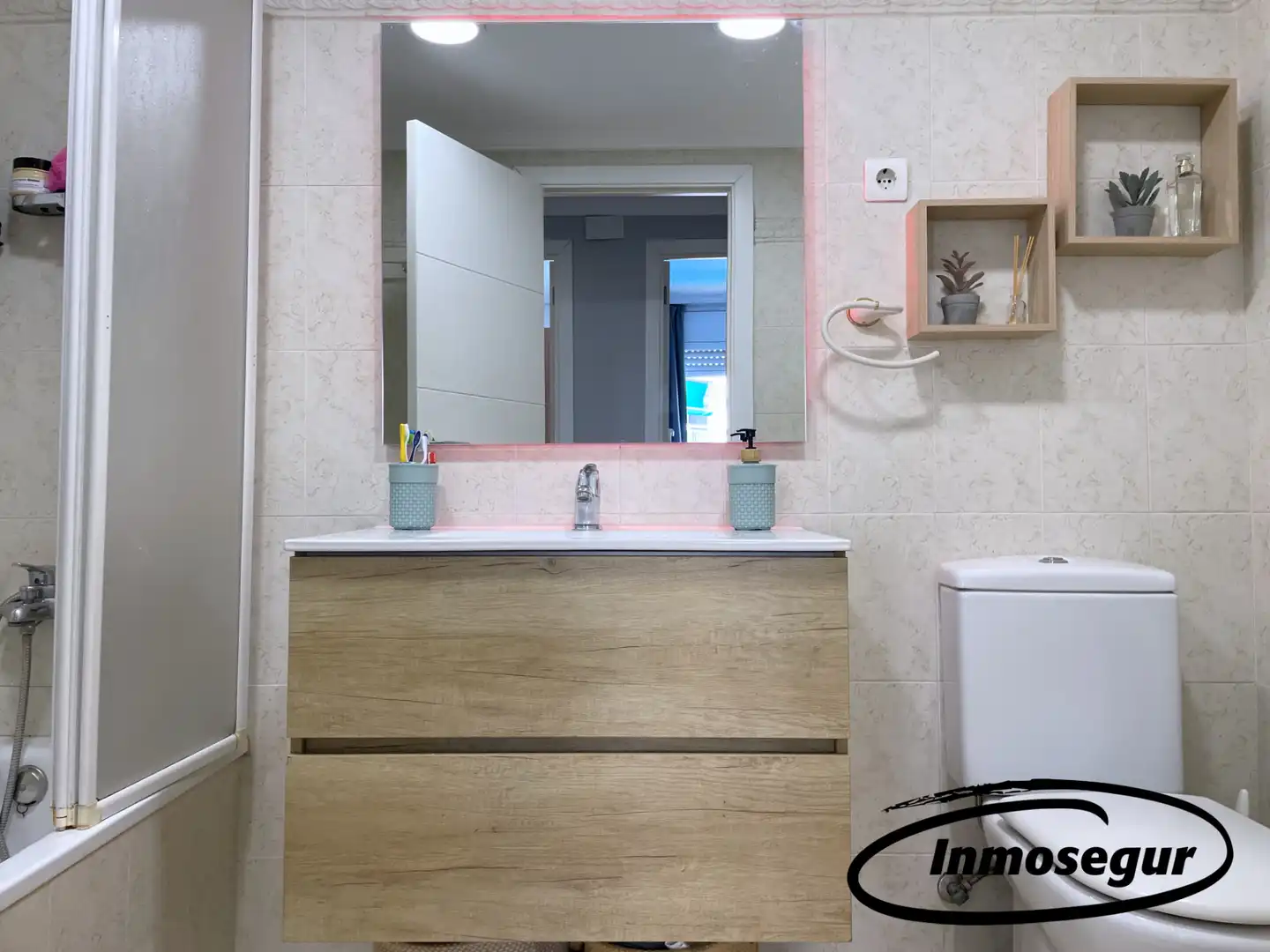 Baño de Piso en venta en Salou con Aire acondicionado, Calefacción y Terraza