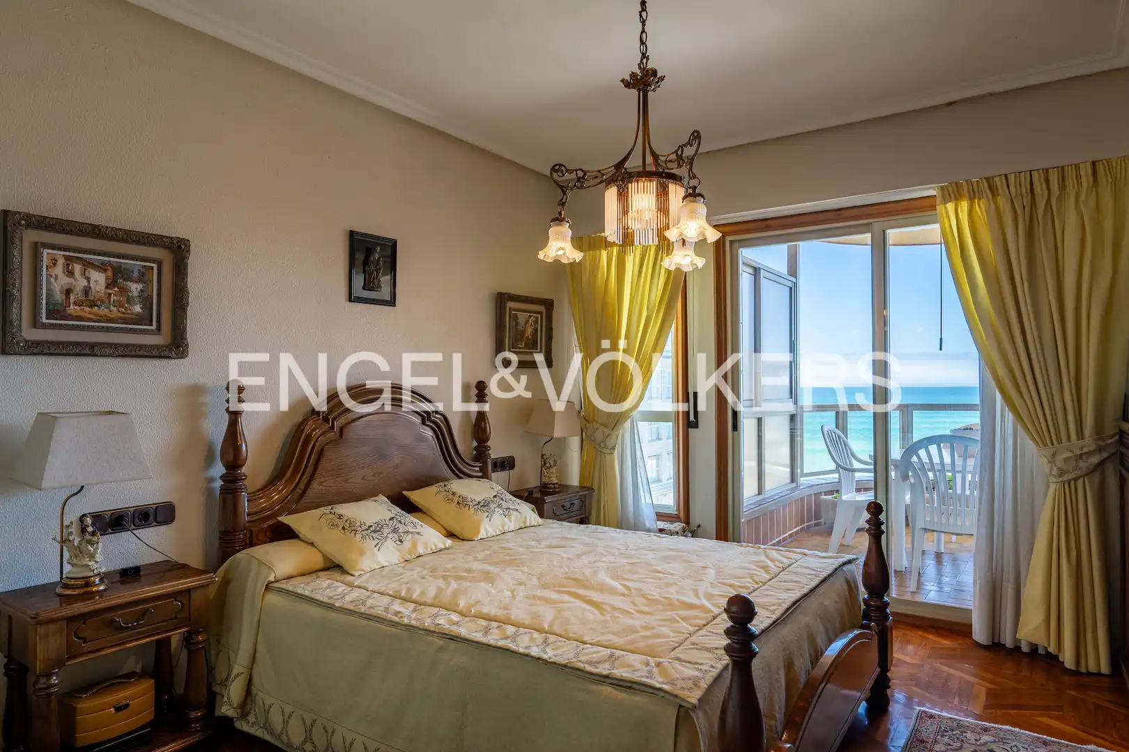 Habitación de Piso en venta en Zarautz con Calefacción, Parquet y Terraza