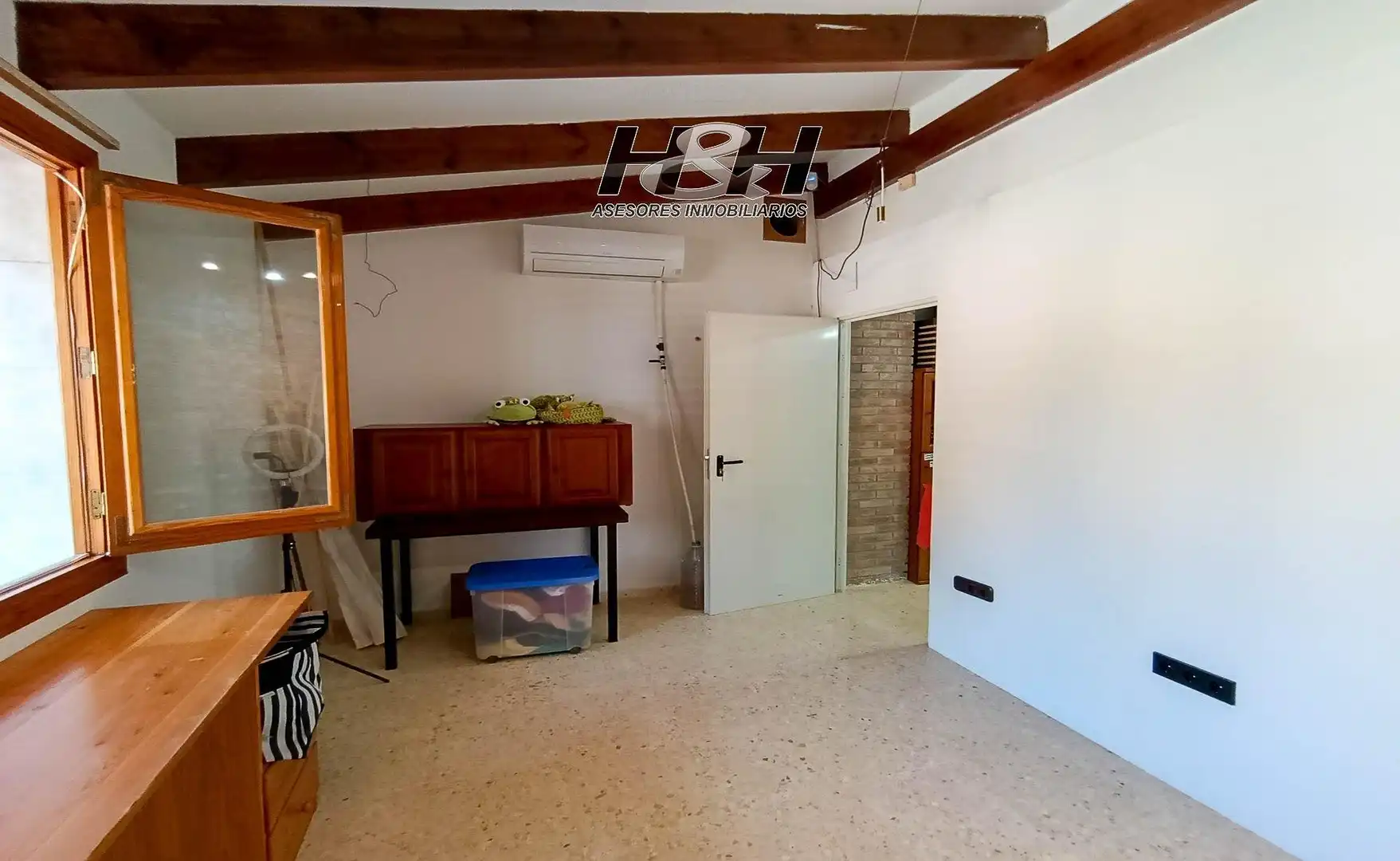 Casa o xalet en venda en Riba-roja de Túria amb Aire condicionat, Calefacció i Jardí privat