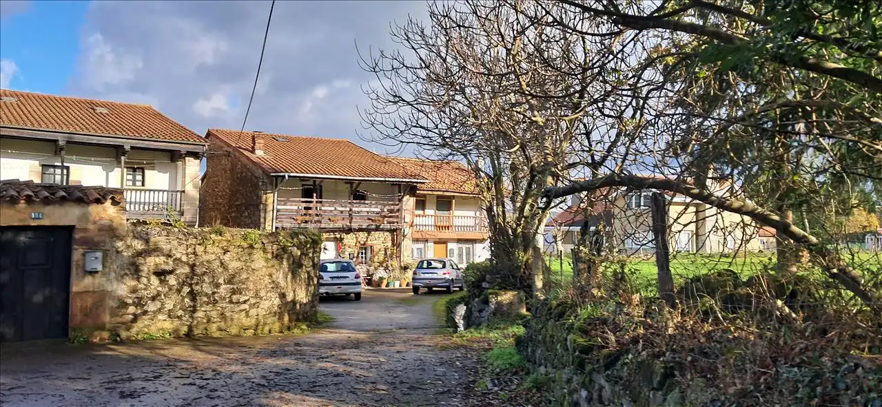 Adossat en venda a Santa María de Cayón