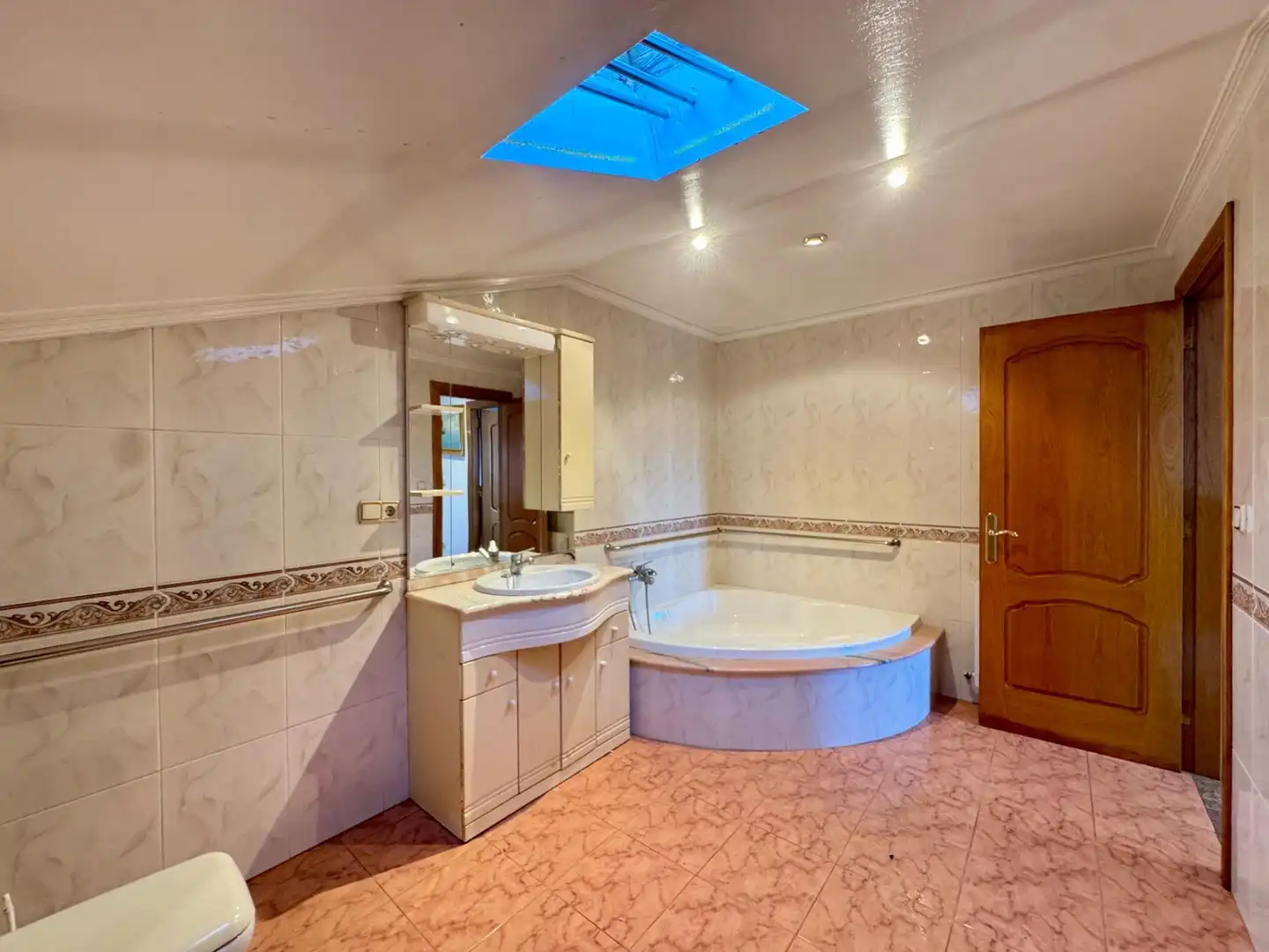 Badezimmer von Haus oder Chalet zum Verkauf in Redondela mit Heizung, Privatgarten und Parkett
