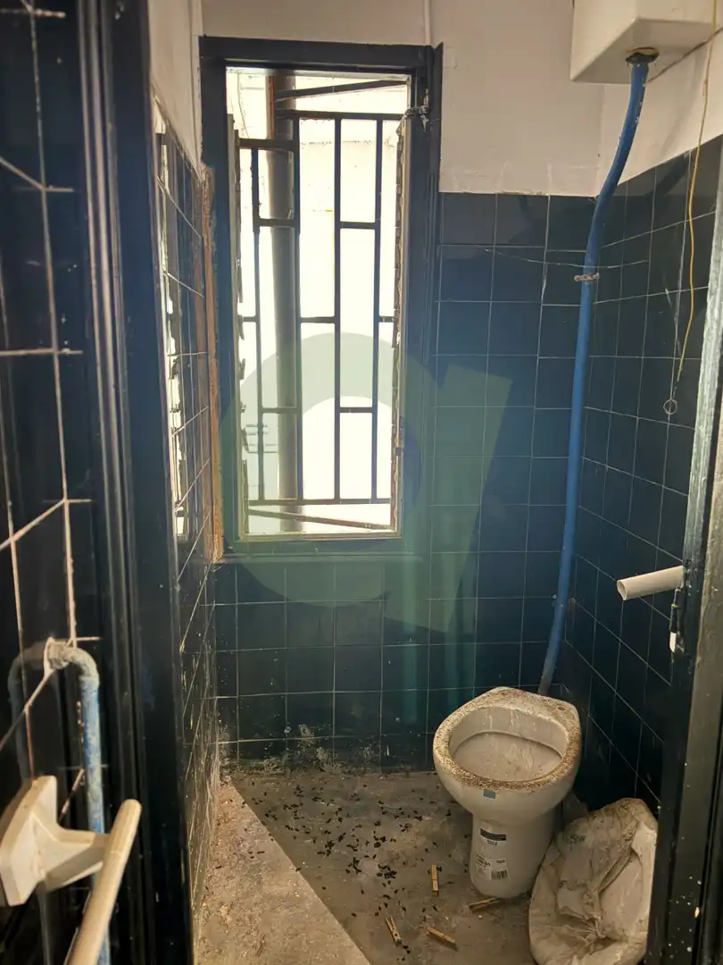 Bany de Local en venda en Barcelona