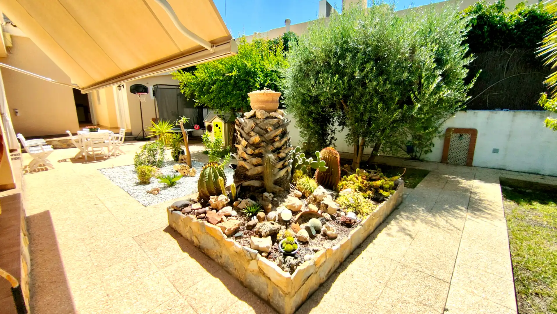 Jardí de Casa o xalet en venda en Elche / Elx amb Aire condicionat, Calefacció i Jardí privat