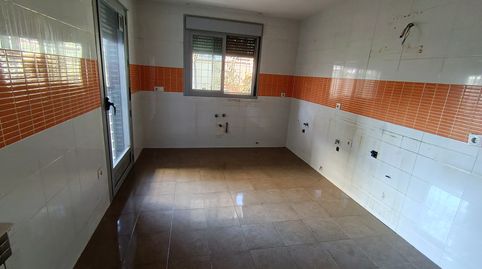 Foto 3 de Casa adosada en venda a Av Al-hamdan, Urbanizaciones, Alhendín