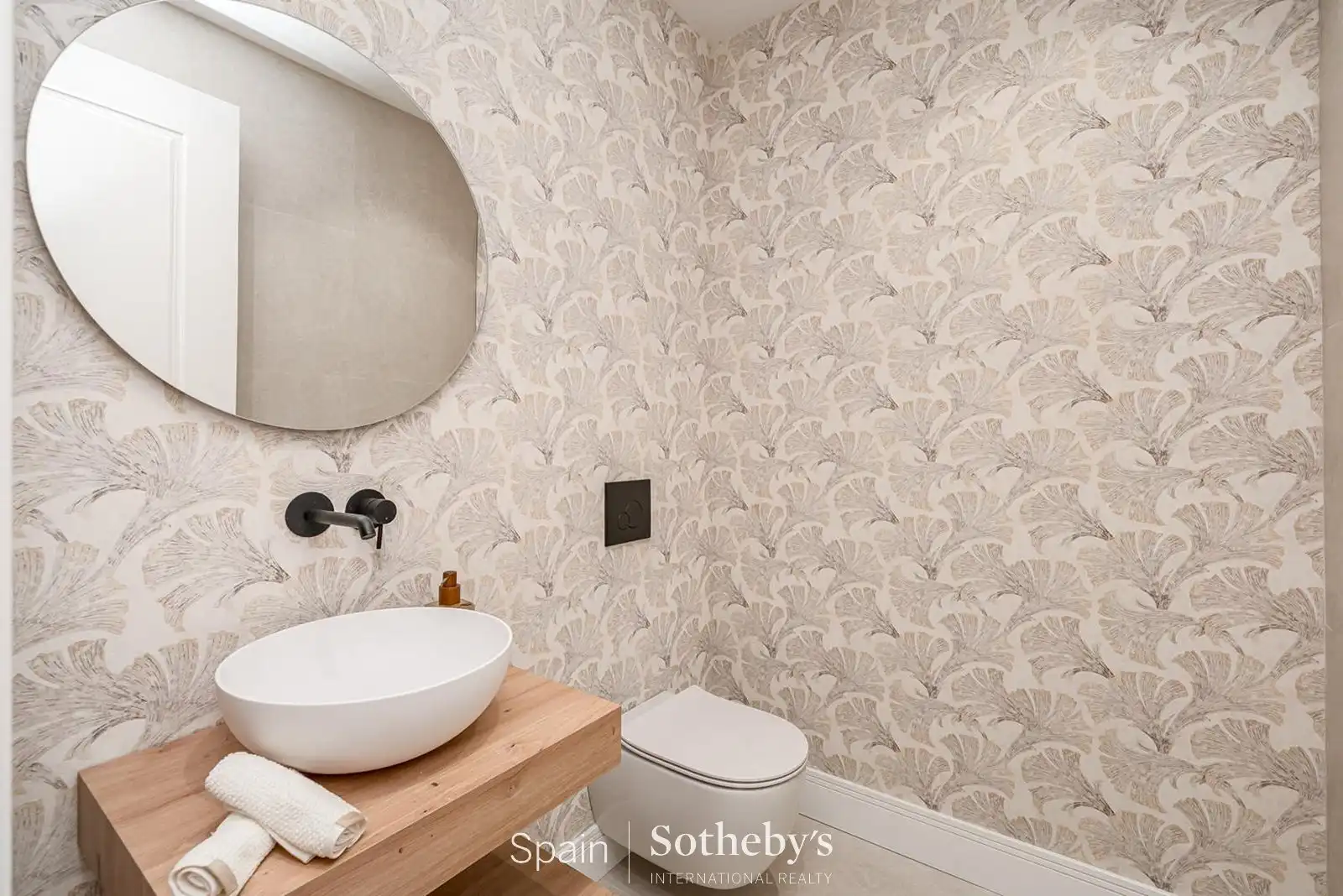 Baño de Apartamento en venta en Madrid con Aire acondicionado y Calefacción