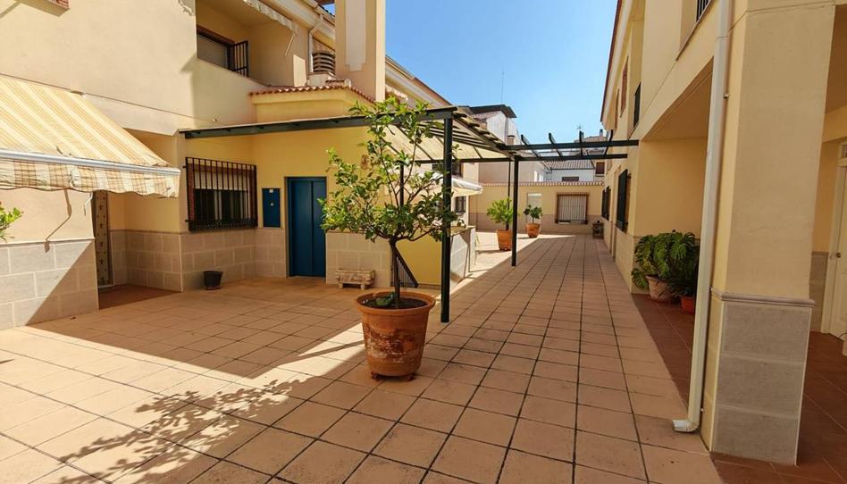 Foto 1 de Casa adosada en venda a Plaza Santa Isabel , Huétor Tájar, Granada