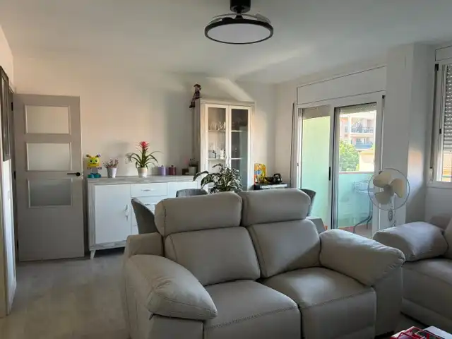 Sala de estar de Piso en venta en Esparreguera con Aire acondicionado, Calefacción y Parquet