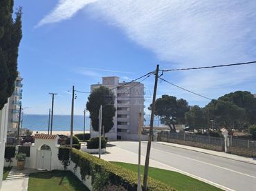 Pis amb balcó en venda a Miami Platja