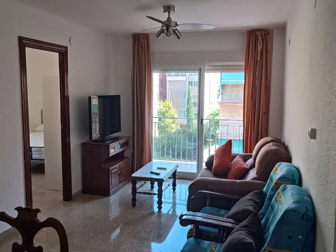 Wohnzimmer von Wohnung zur Miete in  Granada Capital mit Balkon