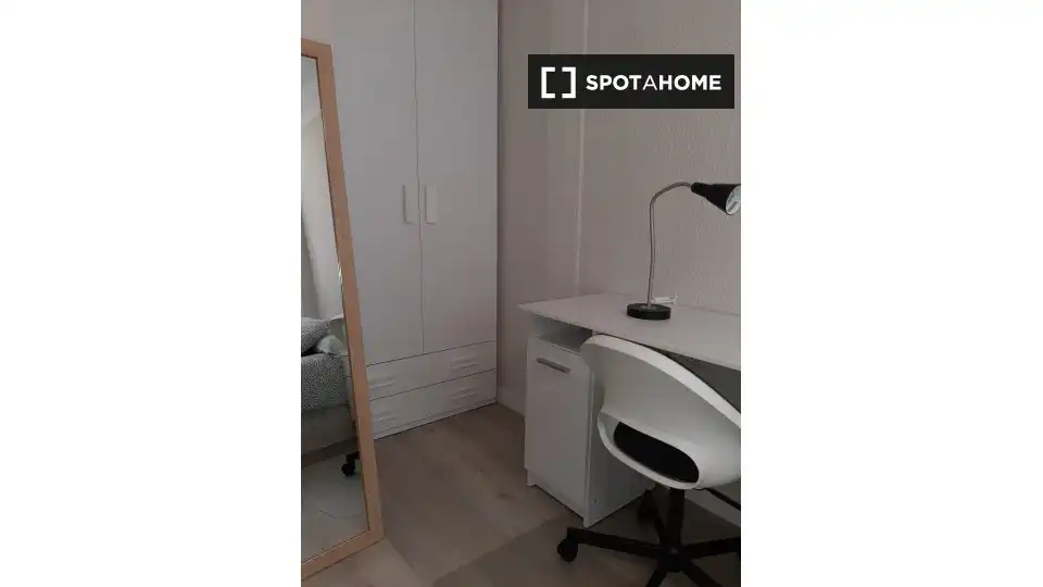Room in Barrio de Delicias