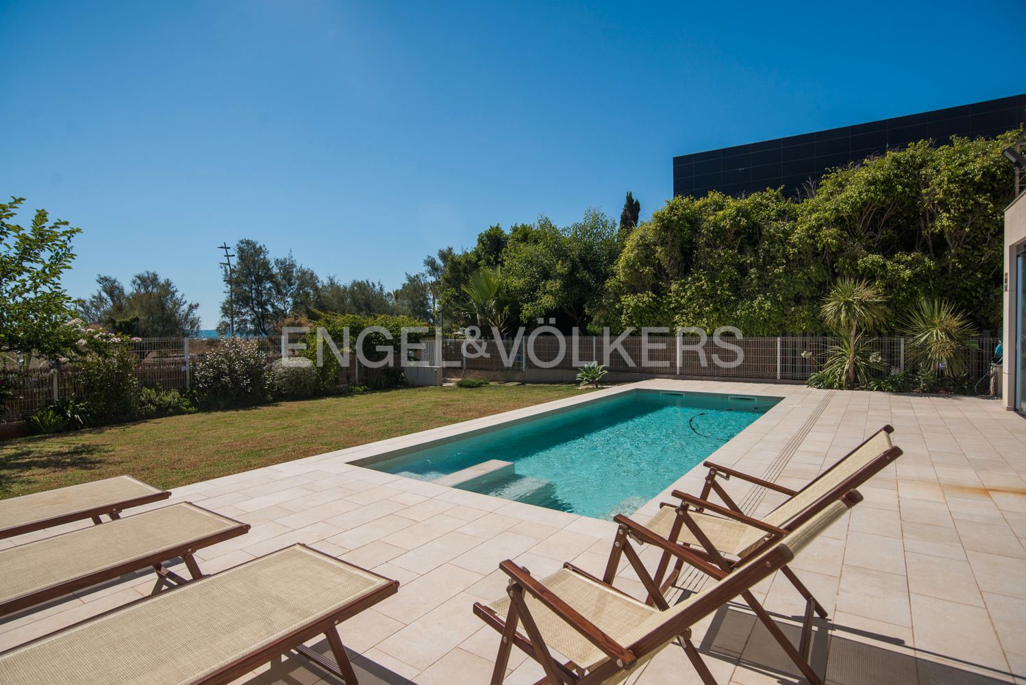 Swimming pool of House or chalet for sale in Castellón de la Plana / Castelló de la Plana  with Air Conditioner, Heating and Private garden
