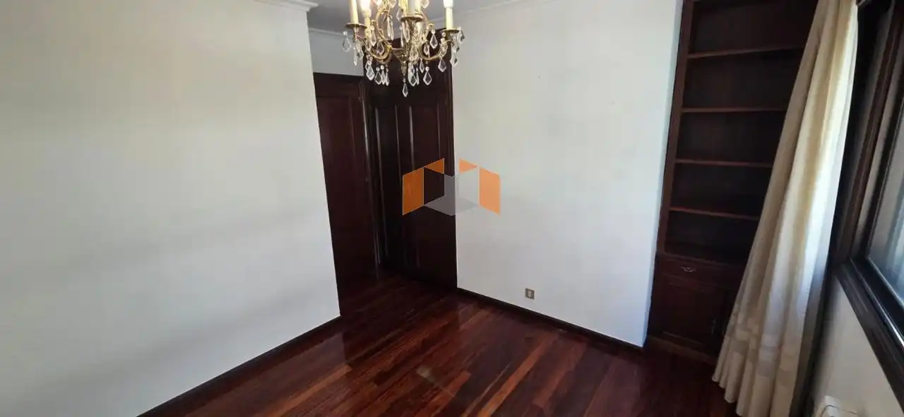 Piso en venta en Vigo  con Calefacción, Parquet y Terraza