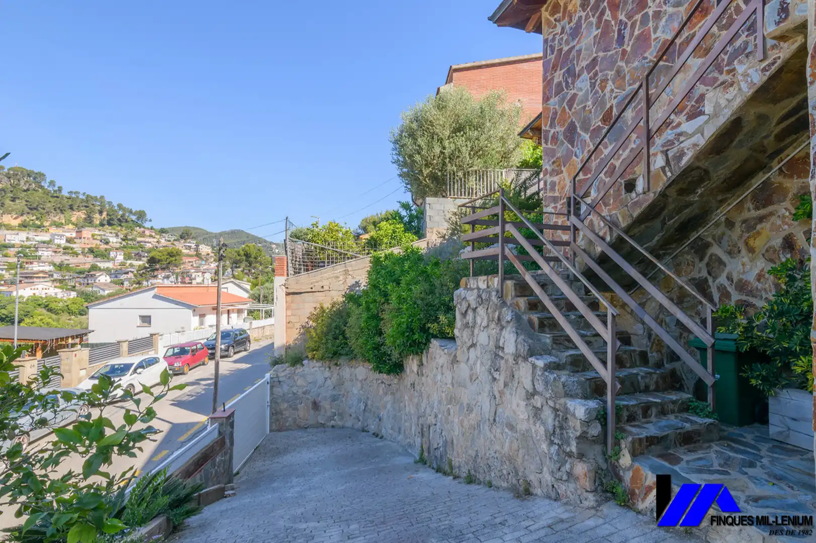 Vista exterior de Casa o chalet en venta en Vallirana con Aire acondicionado, Calefacción y Jardín privado