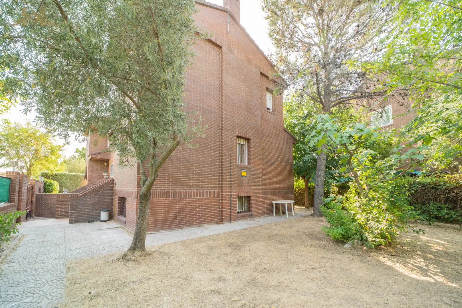 Exterior view of Detached homes for sale in Villanueva de la Cañada  with Heating, Private garden and Alarm