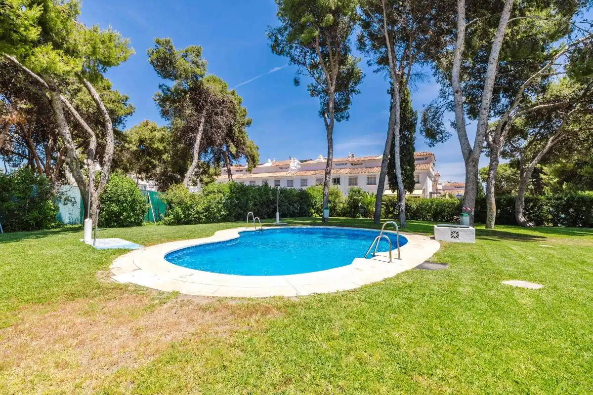 Jardín de Piso en venta en Torremolinos con Aire acondicionado, Calefacción y Jardín privado