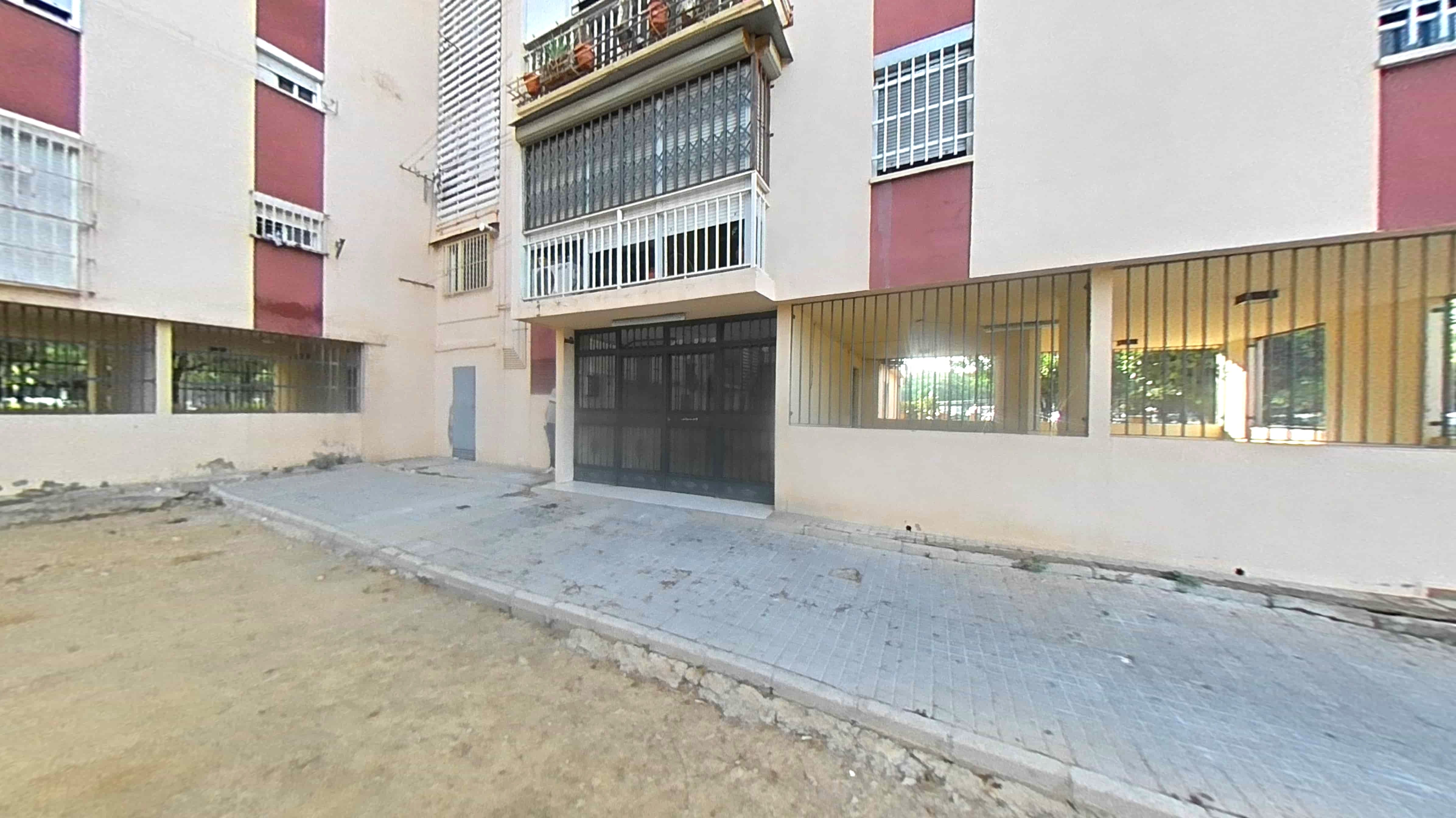 Vista exterior de Pis en venda en  Sevilla Capital amb Balcó