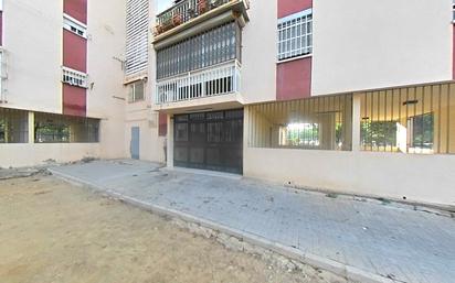 Exterior view of Flat for sale in  Sevilla Capital  with Balcony