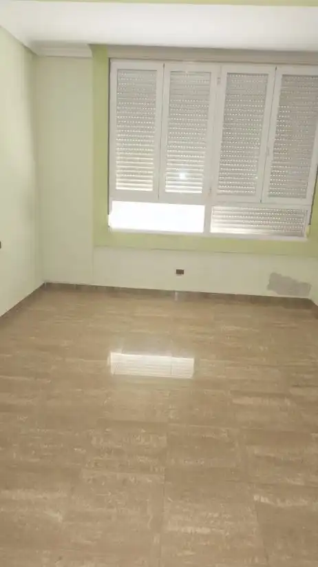 Dormitori de Pis en venda en Castellón de la Plana / Castelló de la Plana amb Terrassa i Alarma