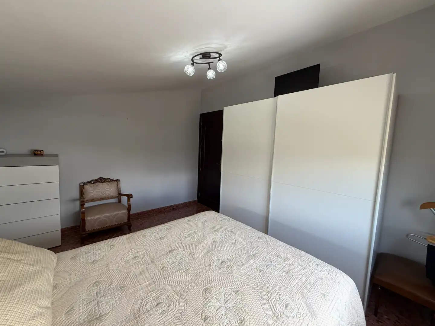 Dormitori de Casa o xalet en venda en Torreperogil amb Aire condicionat, Jardí privat i Traster
