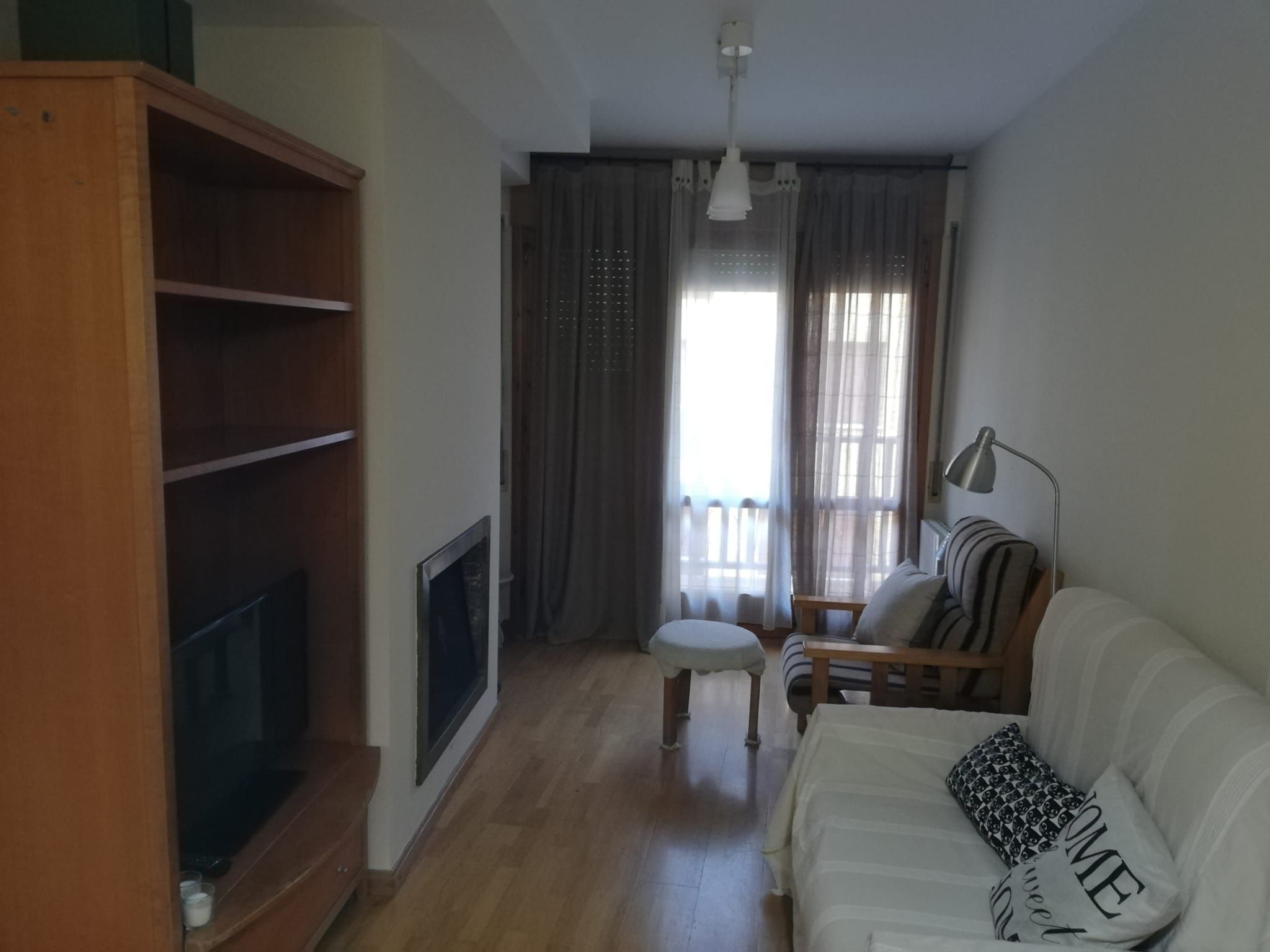 Living room of Flat to rent in Sort  with Heating, Parquet flooring and Furnished
