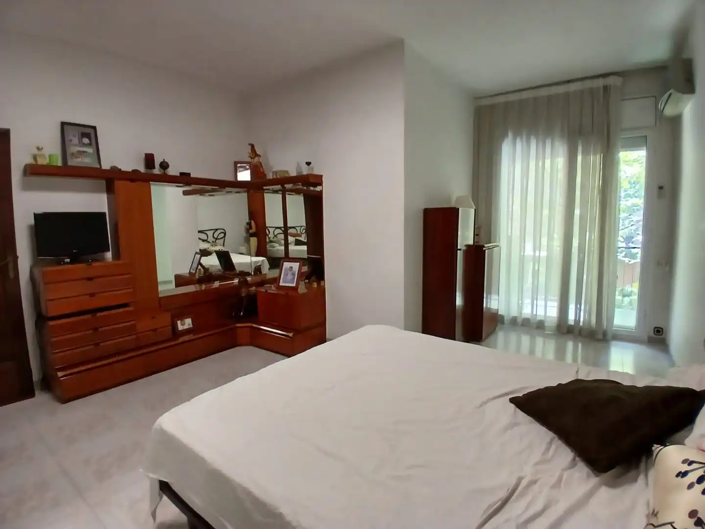 Bedroom of Flat for sale in Barcelona  with Furnished, Oven and Balcony