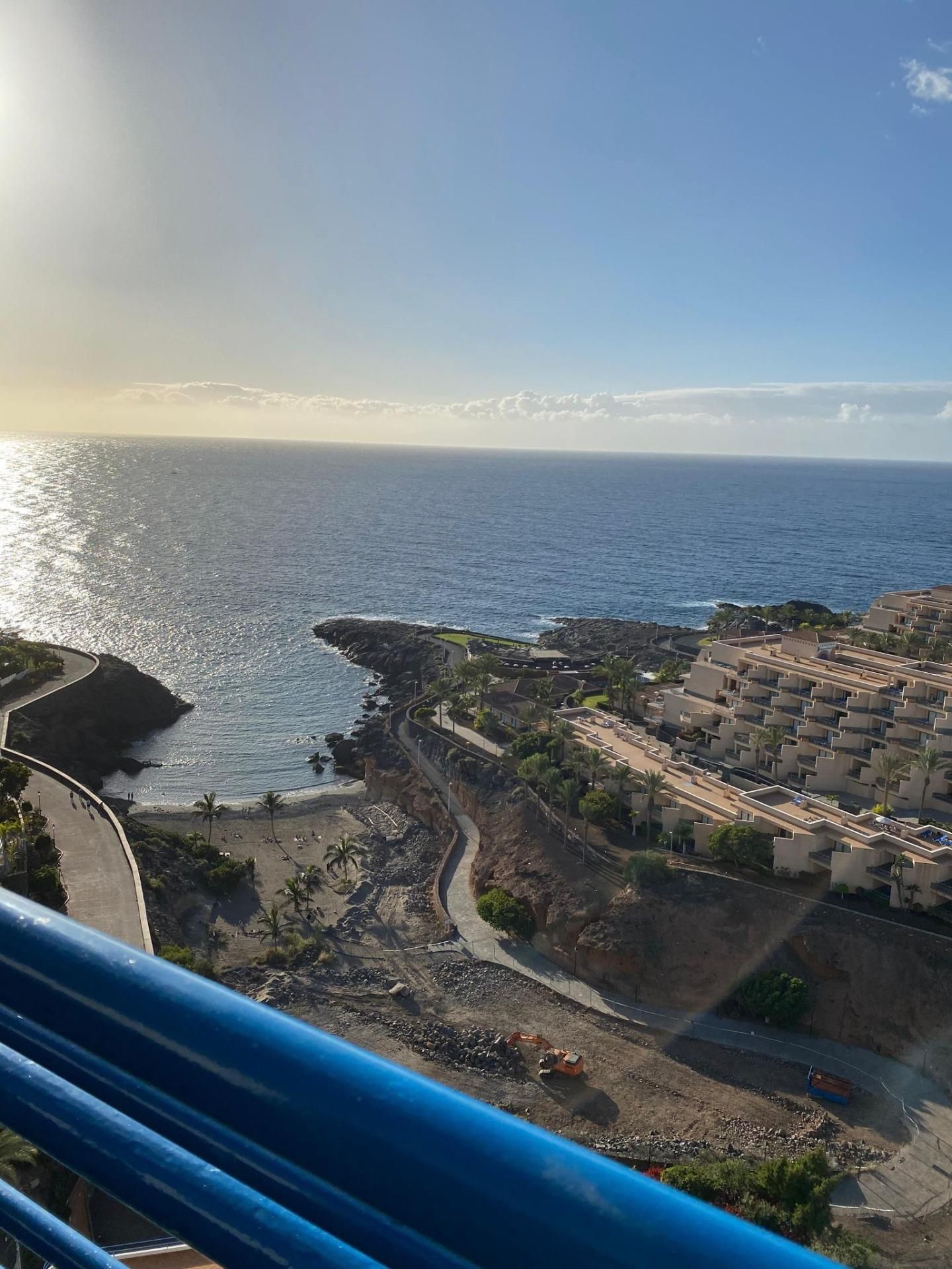 Außenansicht von Wohnung miete in Adeje mit Klimaanlage, Terrasse und Balkon